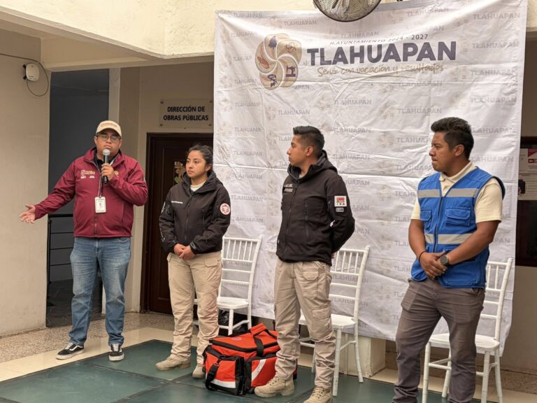 El día de hoy se llevó a cabo una Capacitación de Primeros Auxilios y Uso de Extintores en los predios del EcoParque de Santa Cruz Moxolahuac y el truchero del ejido de San Juan Cuauhtémoc dirigida por paramédicos del Ayuntamiento y la dirección de Protección Civil.
