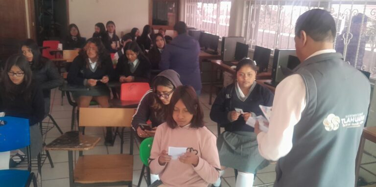 En el Bachillerato Wilfrido Sánchez Sánchez, en la localidad de San Rafael Ixtapalucan, se llevó a cabo la conferencia “ANTE LA VIOLENCIA HAZ LA DIFERENCIA”, dirigida a estudiantes del plantel.